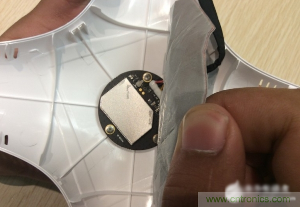 真飛機拆不著，那就來拆拆無人機&ldquo;鼻祖&rdquo;大疆吧！