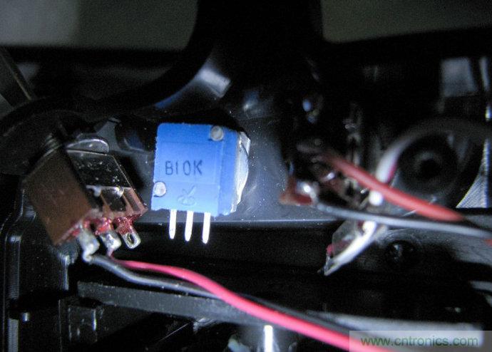 無人機 DIY 製作全過程，酷得不要不要的！