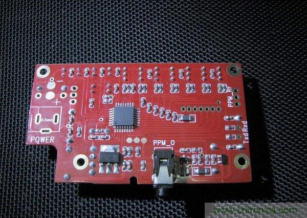 無人機 DIY 製作全過程，酷得不要不要的！