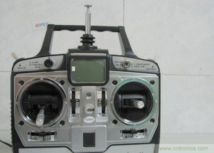 無人機 DIY 製作全過程，酷得不要不要的！