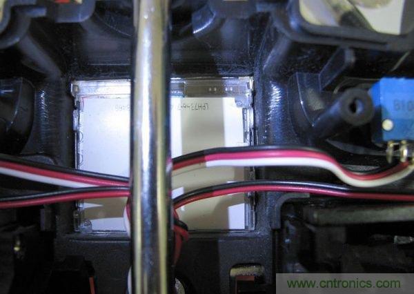 無人機 DIY 製作全過程，酷得不要不要的！