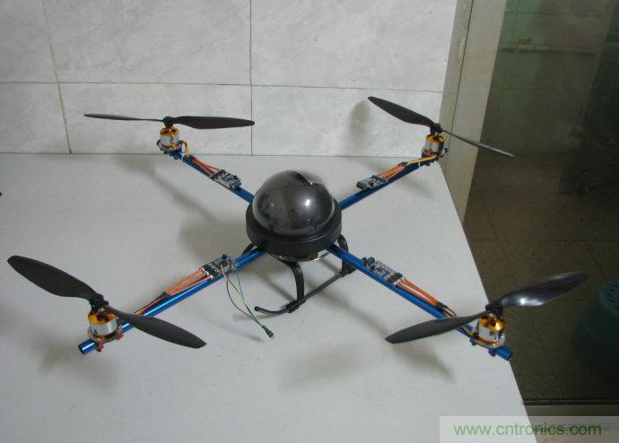 無人機 DIY 製作全過程，酷得不要不要的！