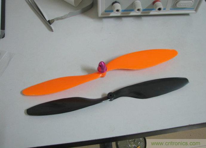 無人機 DIY 製作全過程，酷得不要不要的！