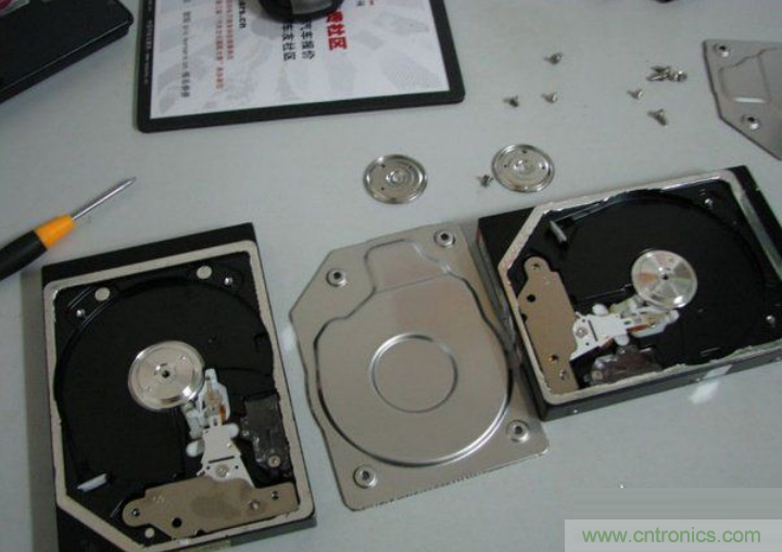 無人機 DIY 製作全過程，酷得不要不要的！