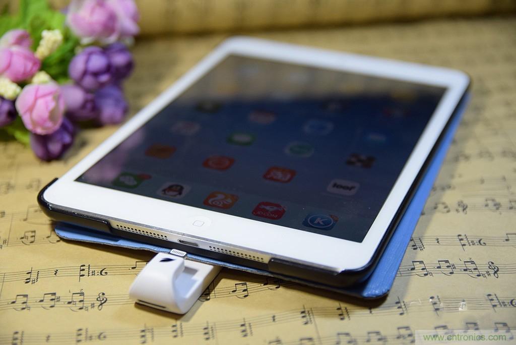 不越獄，就能隨意給iPad增容的影音娛樂利器