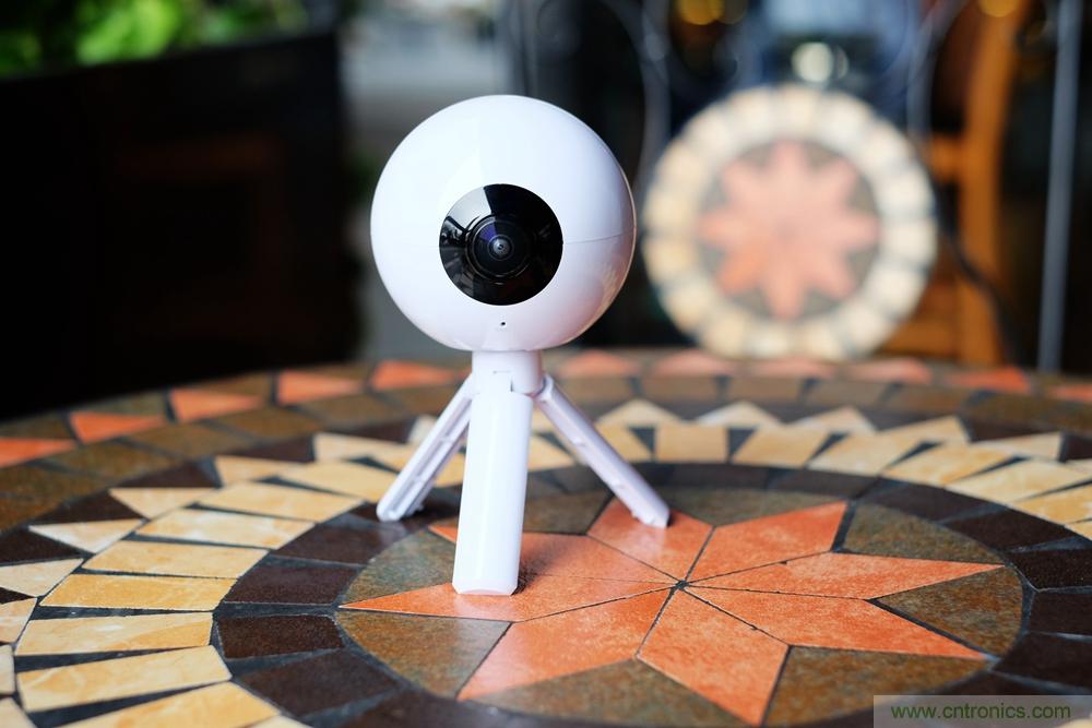 造型神似BB8，讓照片翻滾起來&mdash;&mdash;暴風魔眼