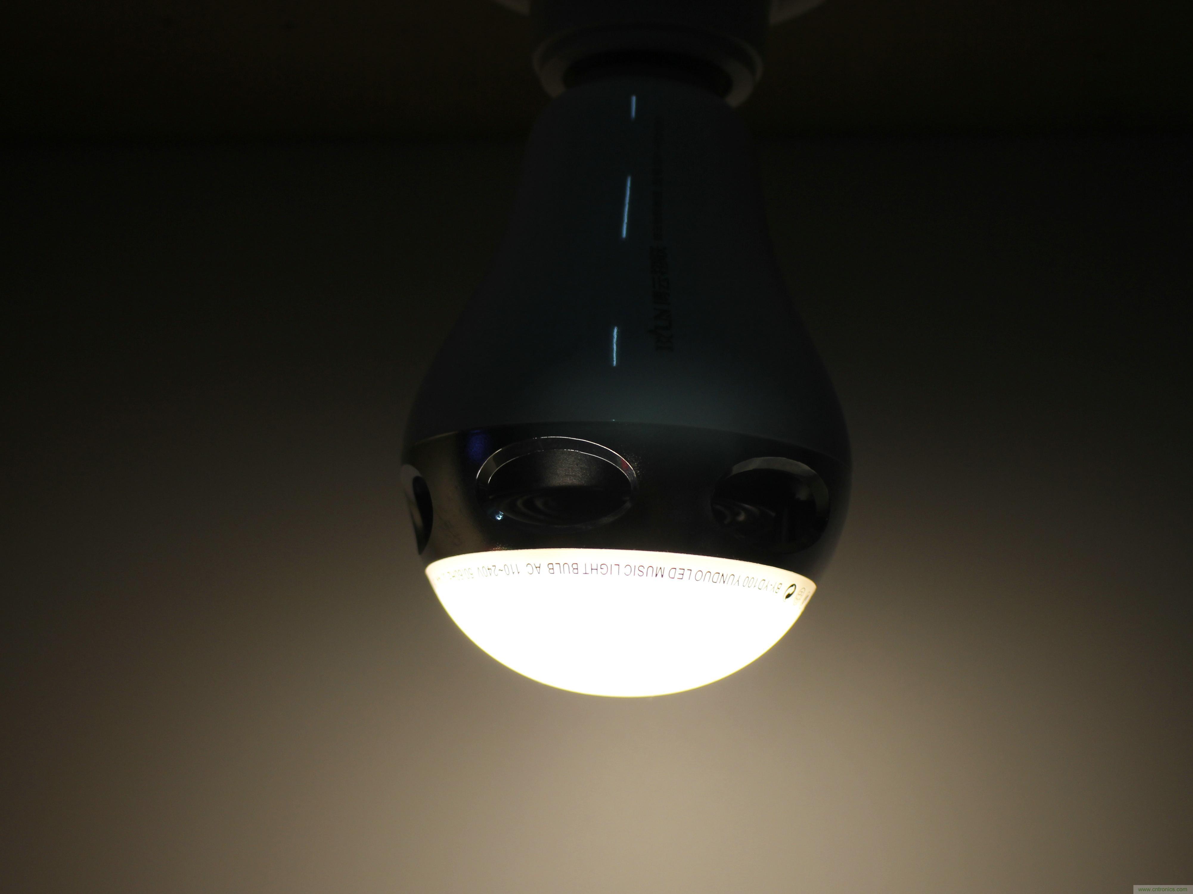 一款會講故事的燈泡，溫馨浪漫有格調