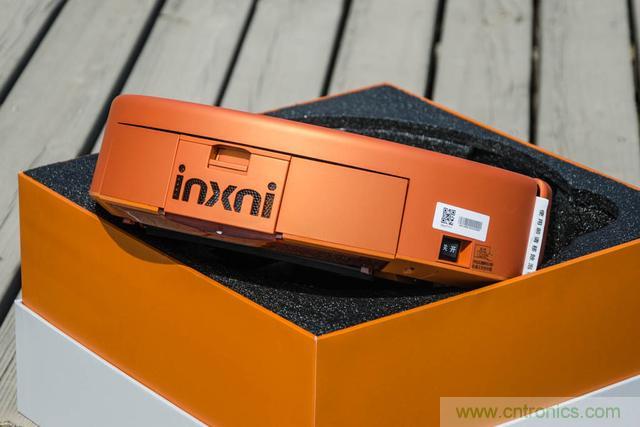 智能導航掃地機器人，以內更靠譜！