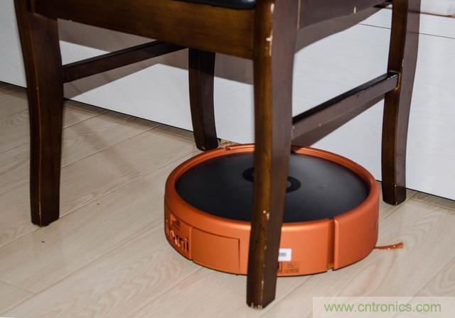 智能導航掃地機器人，以內更靠譜！