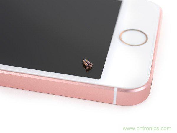 有什麼地方沒有變？iPhone SE真機拆解