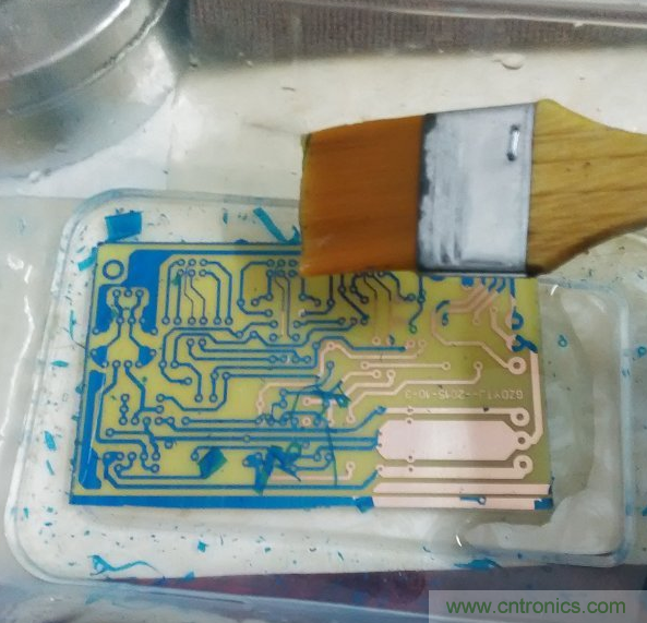 嚐試了四次PCB製作， 最後一發算是成功了