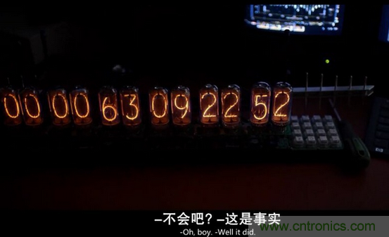 瘋狂技術男DIY了一個輝光時鍾