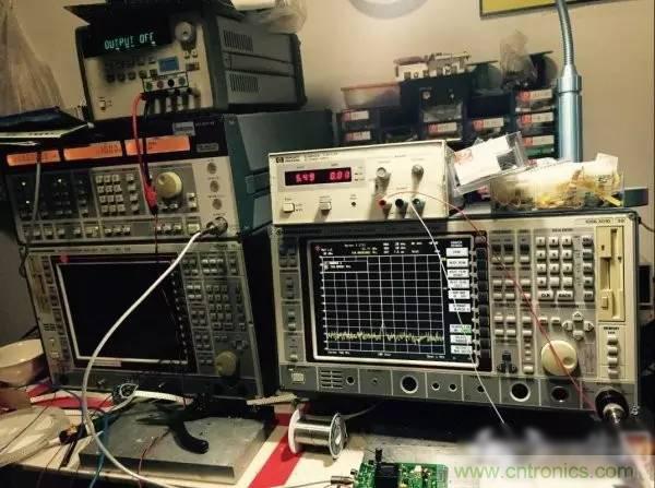 想看大牛是如何DIY射頻功放的嗎？