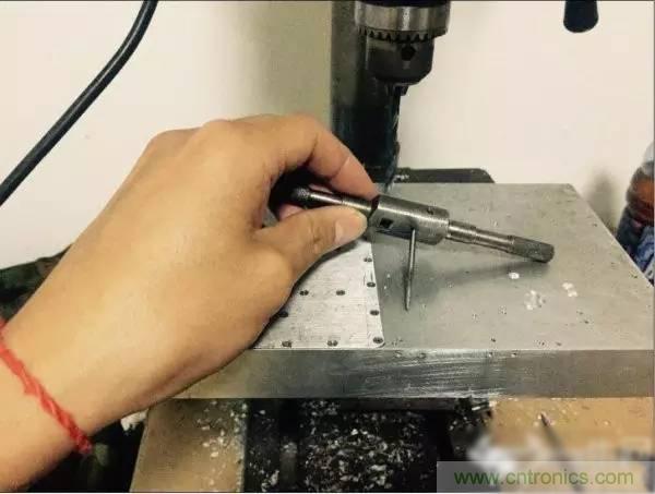 想看大牛是如何DIY射頻功放的嗎？