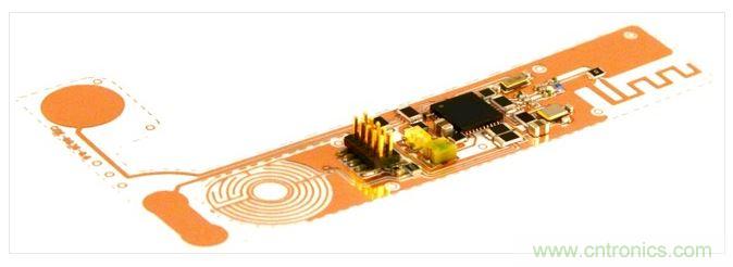 藍牙傳感器電路：可以折疊成想要的形狀，並用塑料製造出來。