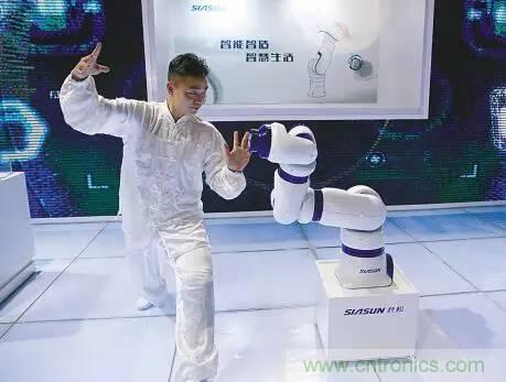 協作機器人伺服、傳感器核心器件大揭秘