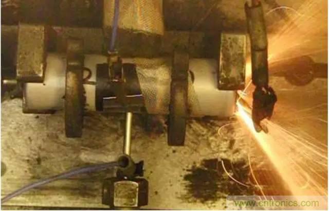 鋰離子電池安全測試解析：擠壓、針刺、短路