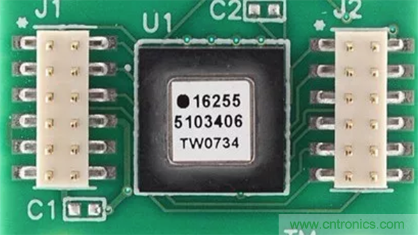 走直線很難嗎？陀螺儀表示，少了它機器人連直線都走不了