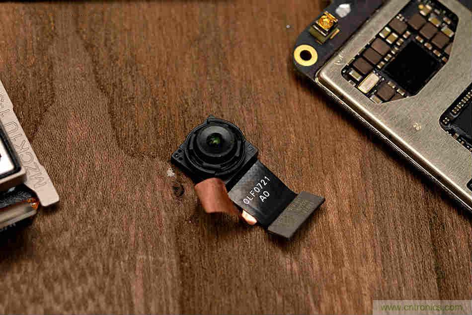 拆解魅族15 Plus：玩轉了新概念，但其工藝究竟如何？