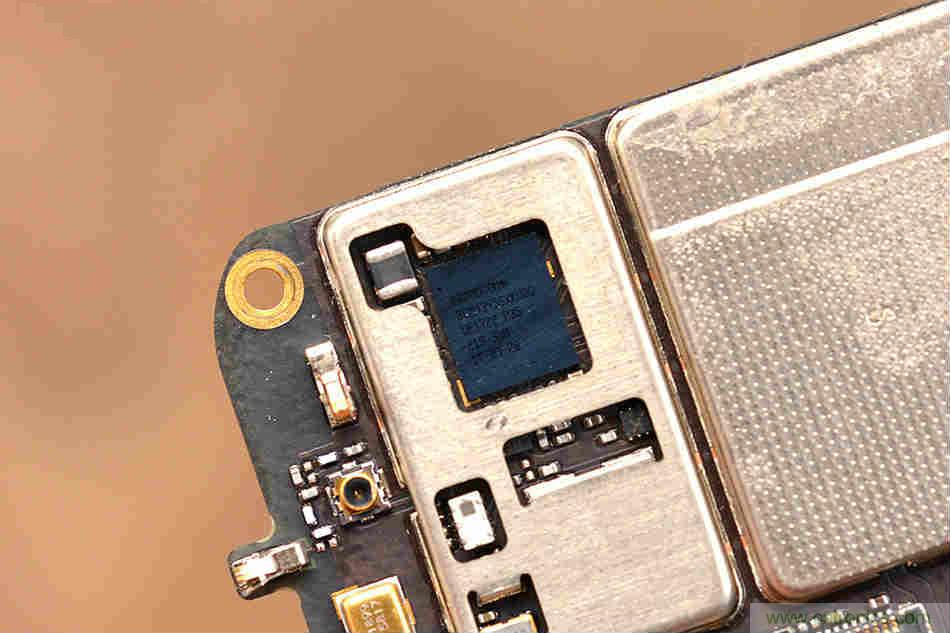 拆解魅族15 Plus：玩轉了新概念，但其工藝究竟如何？