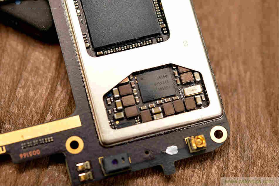 拆解魅族15 Plus：玩轉了新概念，但其工藝究竟如何？