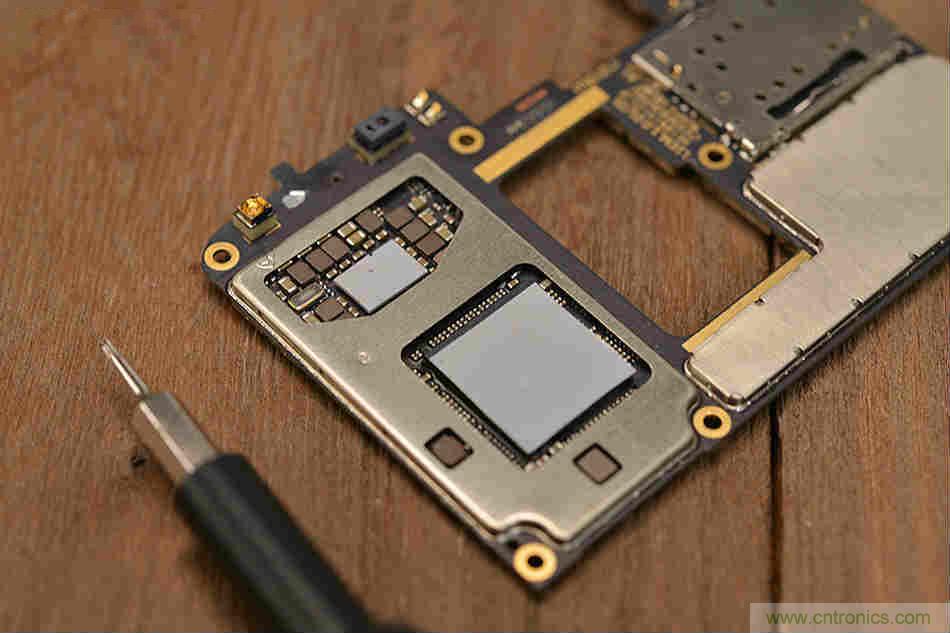 拆解魅族15 Plus：玩轉了新概念，但其工藝究竟如何？