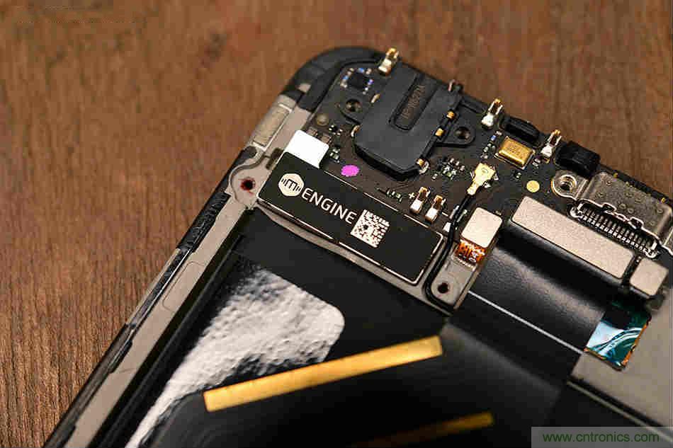 拆解魅族15 Plus：玩轉了新概念，但其工藝究竟如何？