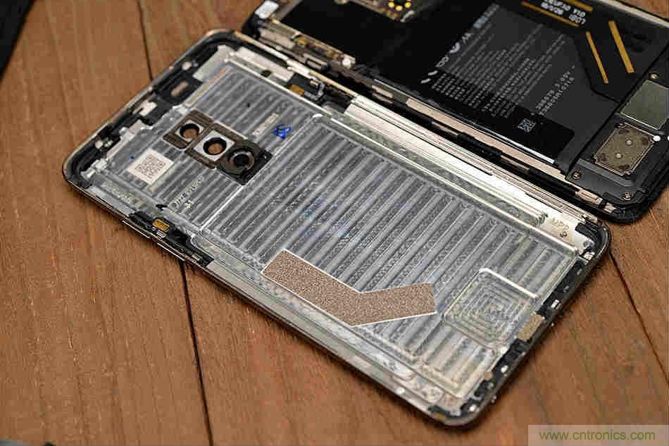 拆解魅族15 Plus：玩轉了新概念，但其工藝究竟如何？