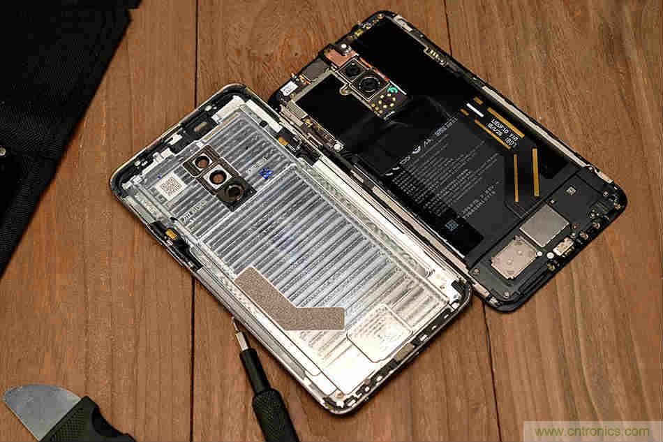 拆解魅族15 Plus：玩轉了新概念，但其工藝究竟如何？