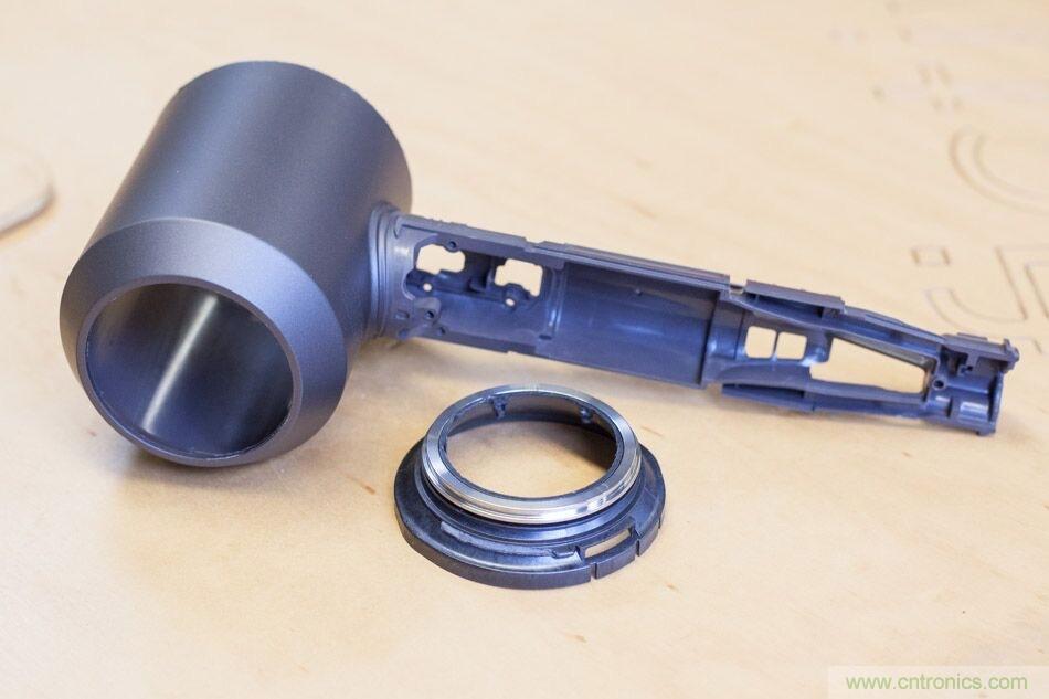 拆解戴森吹風機：近三千元的價格貴在哪？