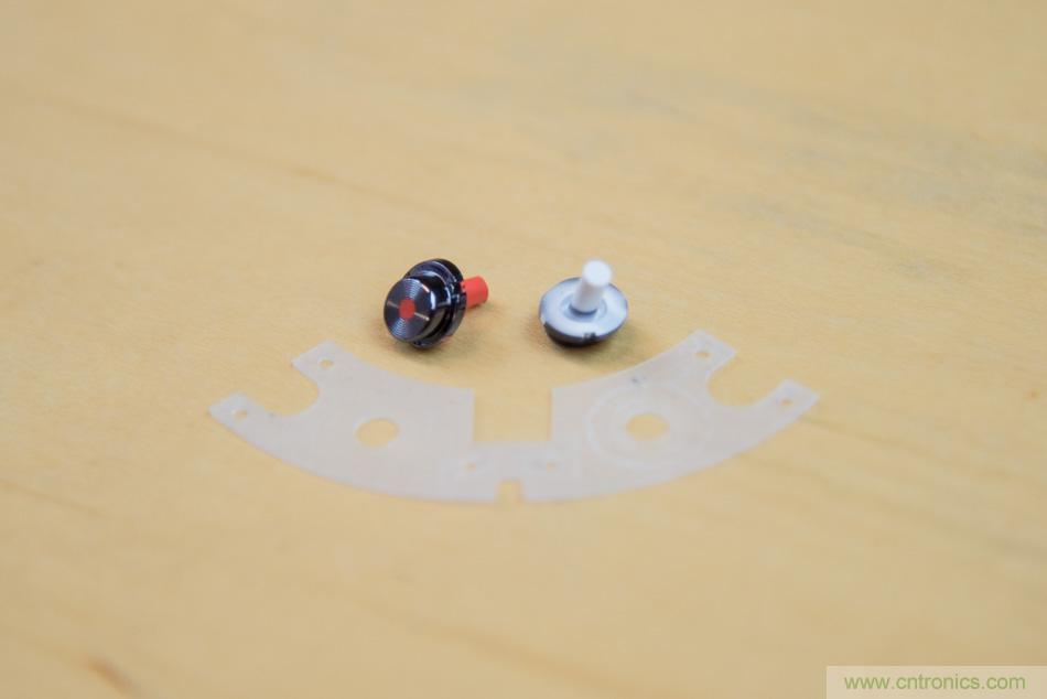 拆解戴森吹風機：近三千元的價格貴在哪？