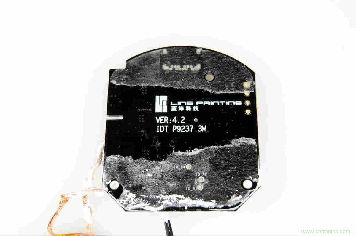 拆解對比：係出同門，小米、紫米無線充電器的差別有多大？