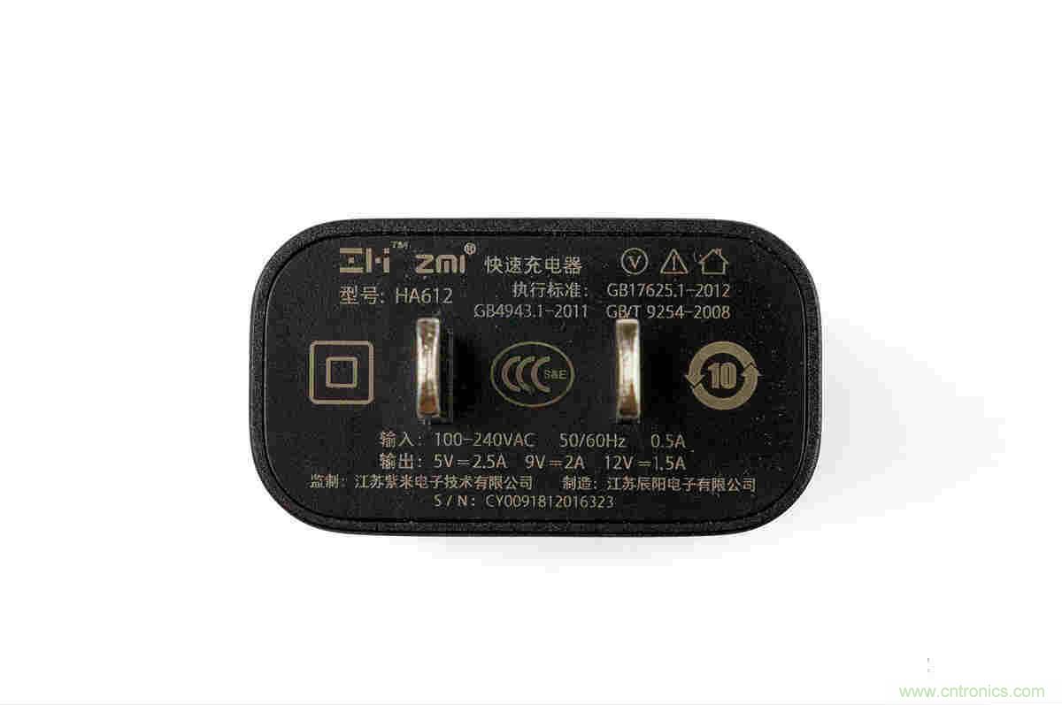 拆解對比：係出同門，小米、紫米無線充電器的差別有多大？