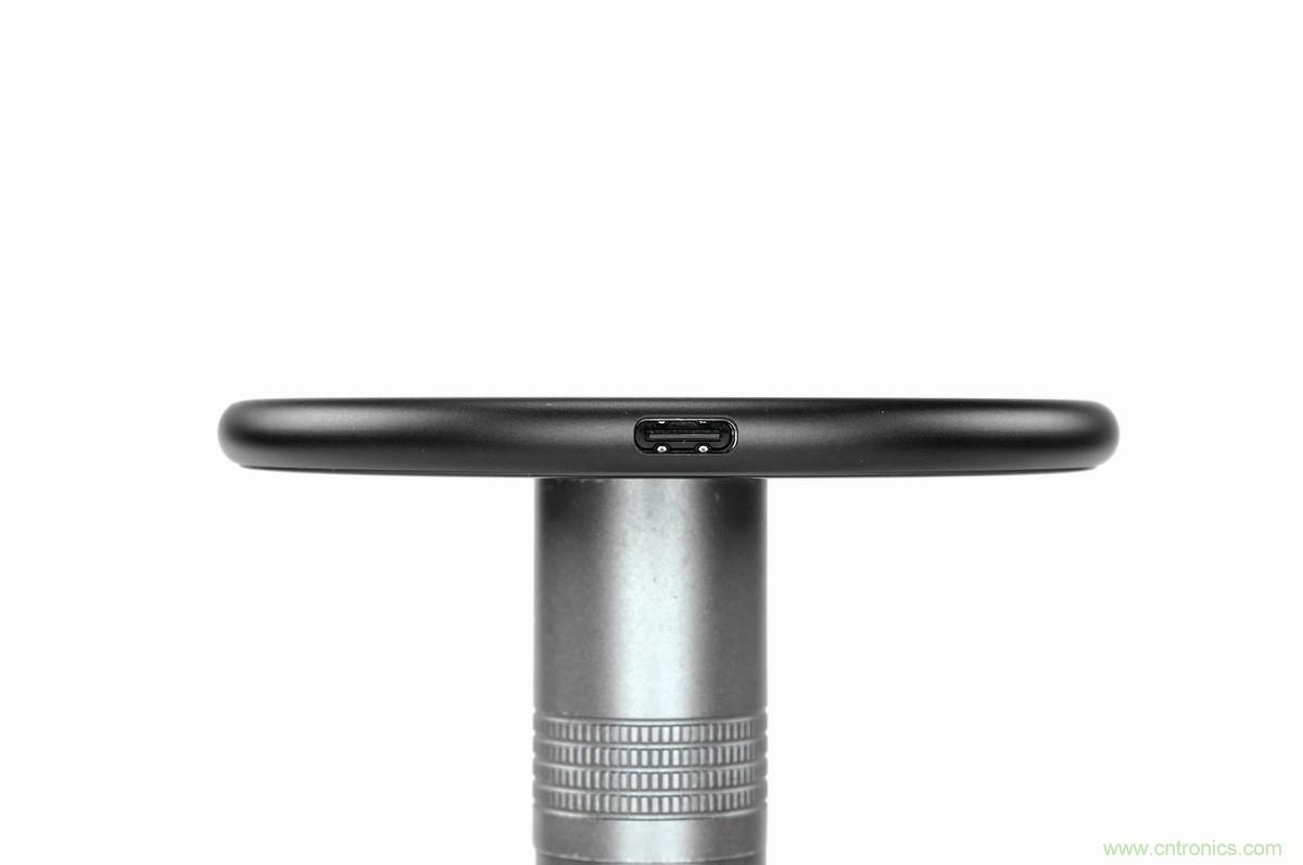 拆解對比：係出同門，小米、紫米無線充電器的差別有多大？