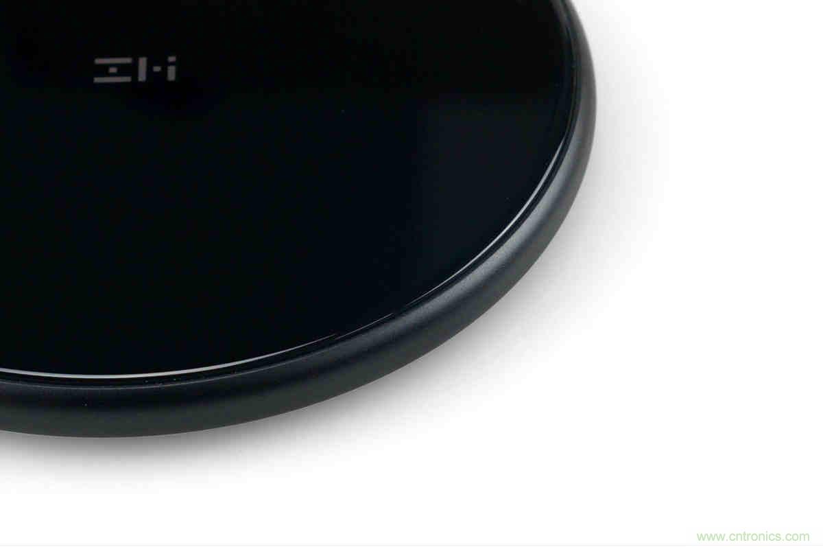 拆解對比：係出同門，小米、紫米無線充電器的差別有多大？