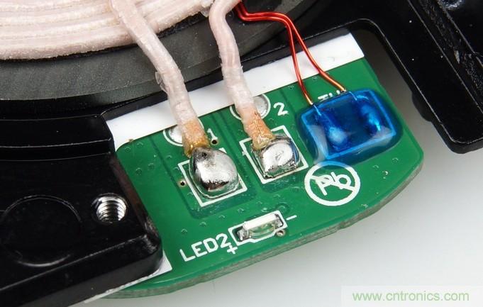 拆解對比：係出同門，小米、紫米無線充電器的差別有多大？