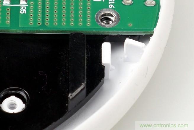 拆解對比：係出同門，小米、紫米無線充電器的差別有多大？