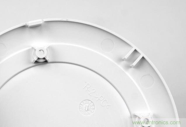 拆解對比：係出同門，小米、紫米無線充電器的差別有多大？