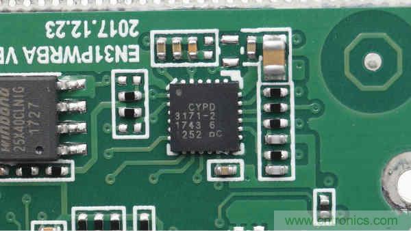 拆解華為保時捷設計快充無線充電器：憑啥能賣699？