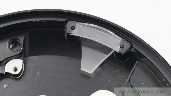 拆解華為保時捷設計快充無線充電器：憑啥能賣699？