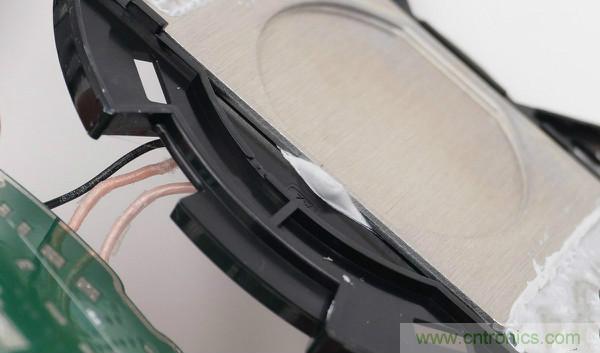 拆解華為保時捷設計快充無線充電器：憑啥能賣699？