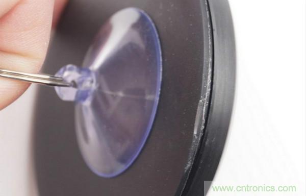 拆解華為保時捷設計快充無線充電器：憑啥能賣699？