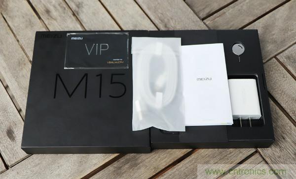 魅族M15拆解：做工精致，壓感Home鍵采用中國芯