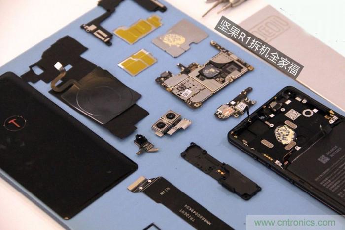 堅果R1拆解：內部設計究竟如何？