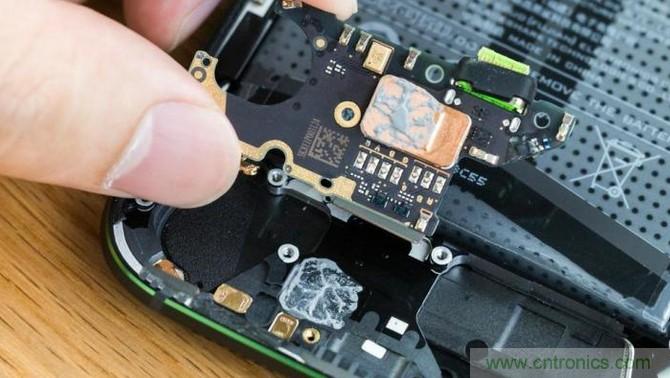 拆解黑鯊手機：多級直觸一體式液冷係統有什麼門道？