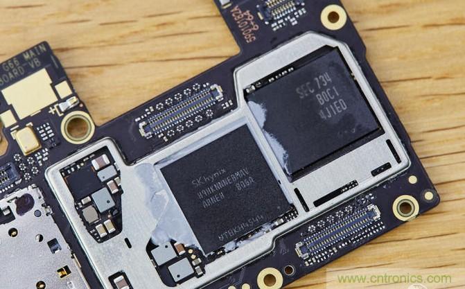 拆解黑鯊手機：多級直觸一體式液冷係統有什麼門道？