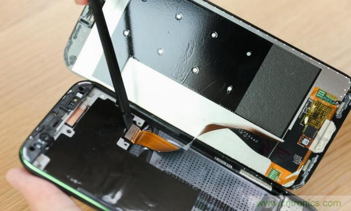 拆解黑鯊手機：多級直觸一體式液冷係統有什麼門道？