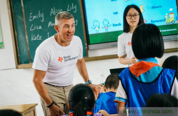 德州儀器希望小學在江西省萍鄉市湘東區臘市鎮正式落成並啟用