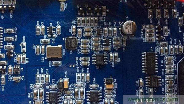 如何&ldquo;布局&rdquo;電路上的貼片電容才會降低寄生電感？