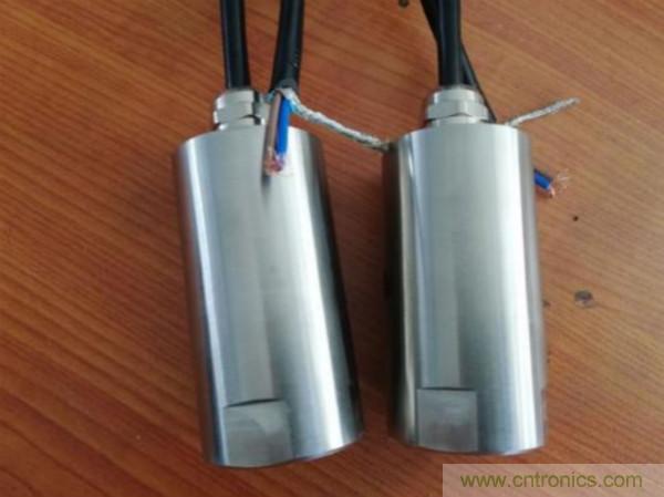 振動傳感器的機電變換原理？主要的分類有哪些？